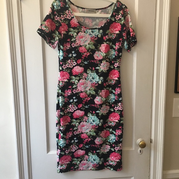 Women’s Sweetheart Short Sleeve Midi Dress - Picture 3 of 4